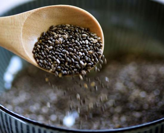 عرضه تخم شربتی در رنگ های مختلف